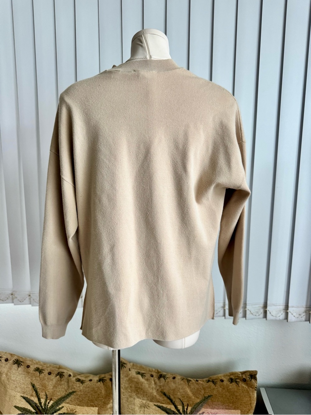 Ted Baker London Beige Logo Knit Sweater Size 0 Oversized Minimalist - Picture 3 of 5